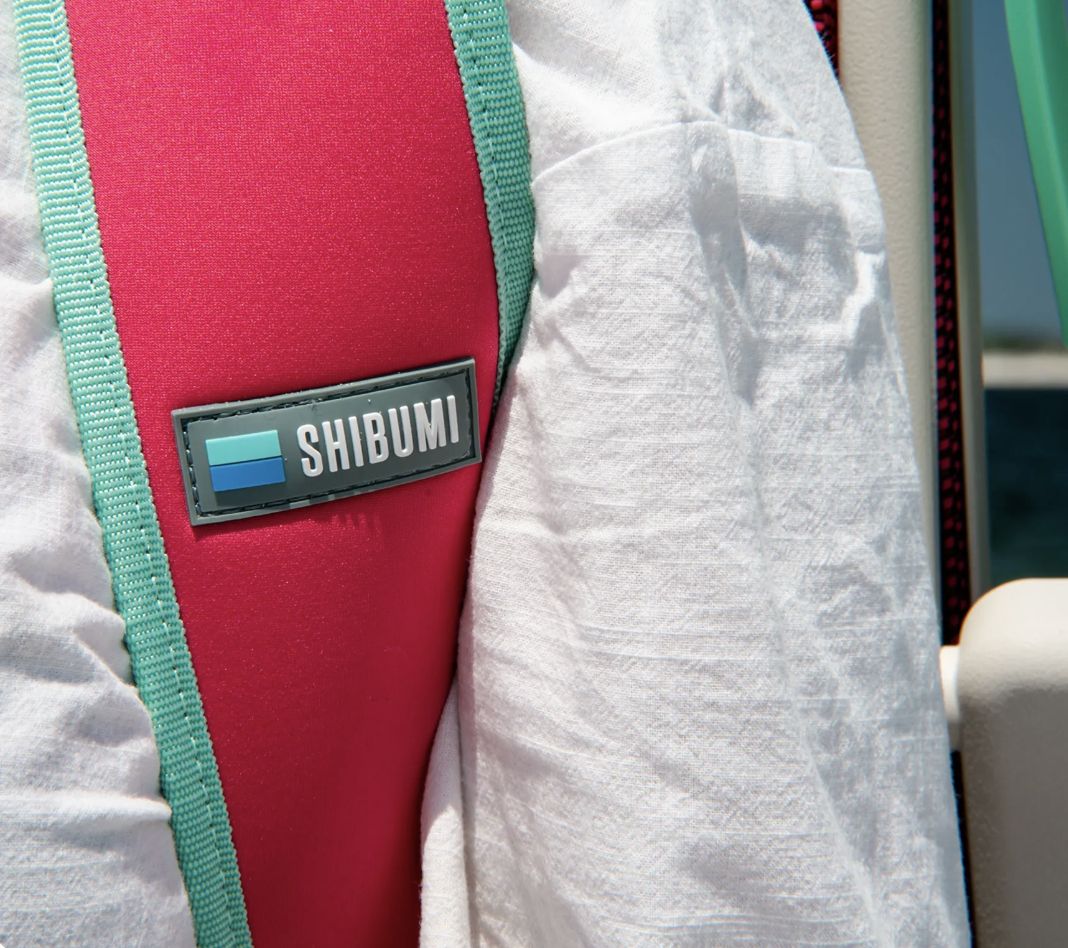 SHIBUMI CLASSIC CHAIR - BERRY AND MINT