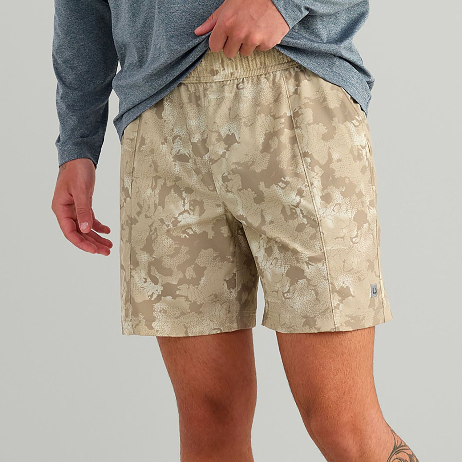 HUK AIRWEIGHT KC PRINTED SHORTS