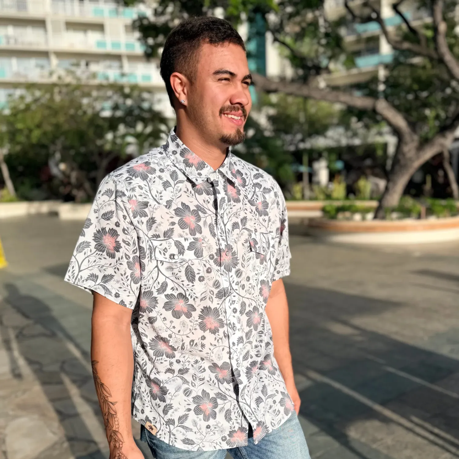 WESTERN ALOHA FOLK HIBISCUS WHITE SS SNAP SHIRT