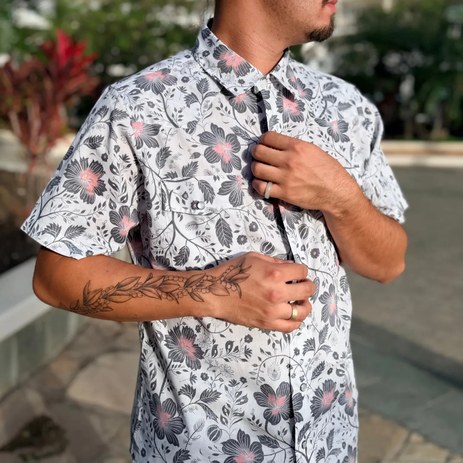 WESTERN ALOHA FOLK HIBISCUS WHITE SS SNAP SHIRT