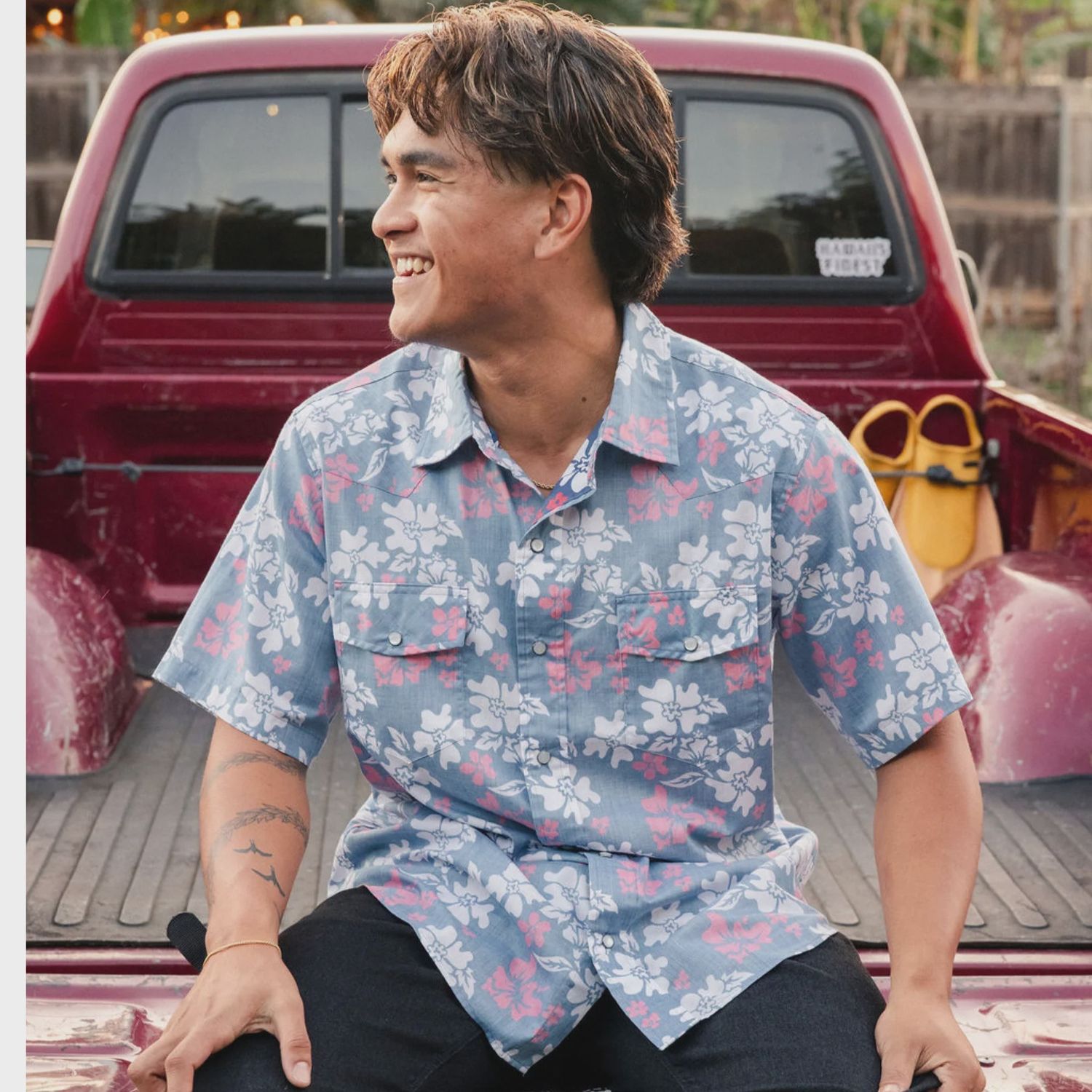 WESTERN ALOHA TAHITIAN PAREU SS RED WHITE BLUE