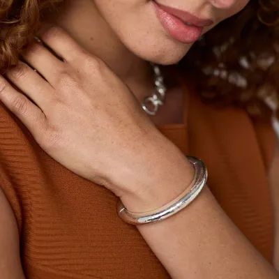 JULIE VOS CATALINA HINGE BANGLE-CUBIC ZIRCONIA-OS - SILVER