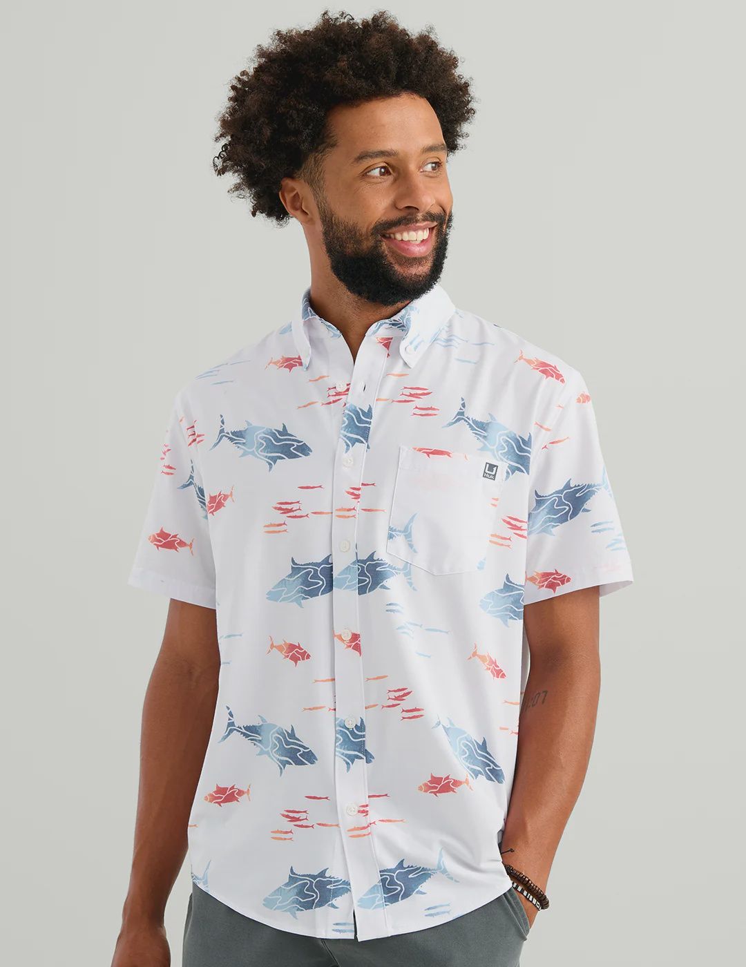 HUK KONA PRINTED SS - WHITE TUNA SCHOOL