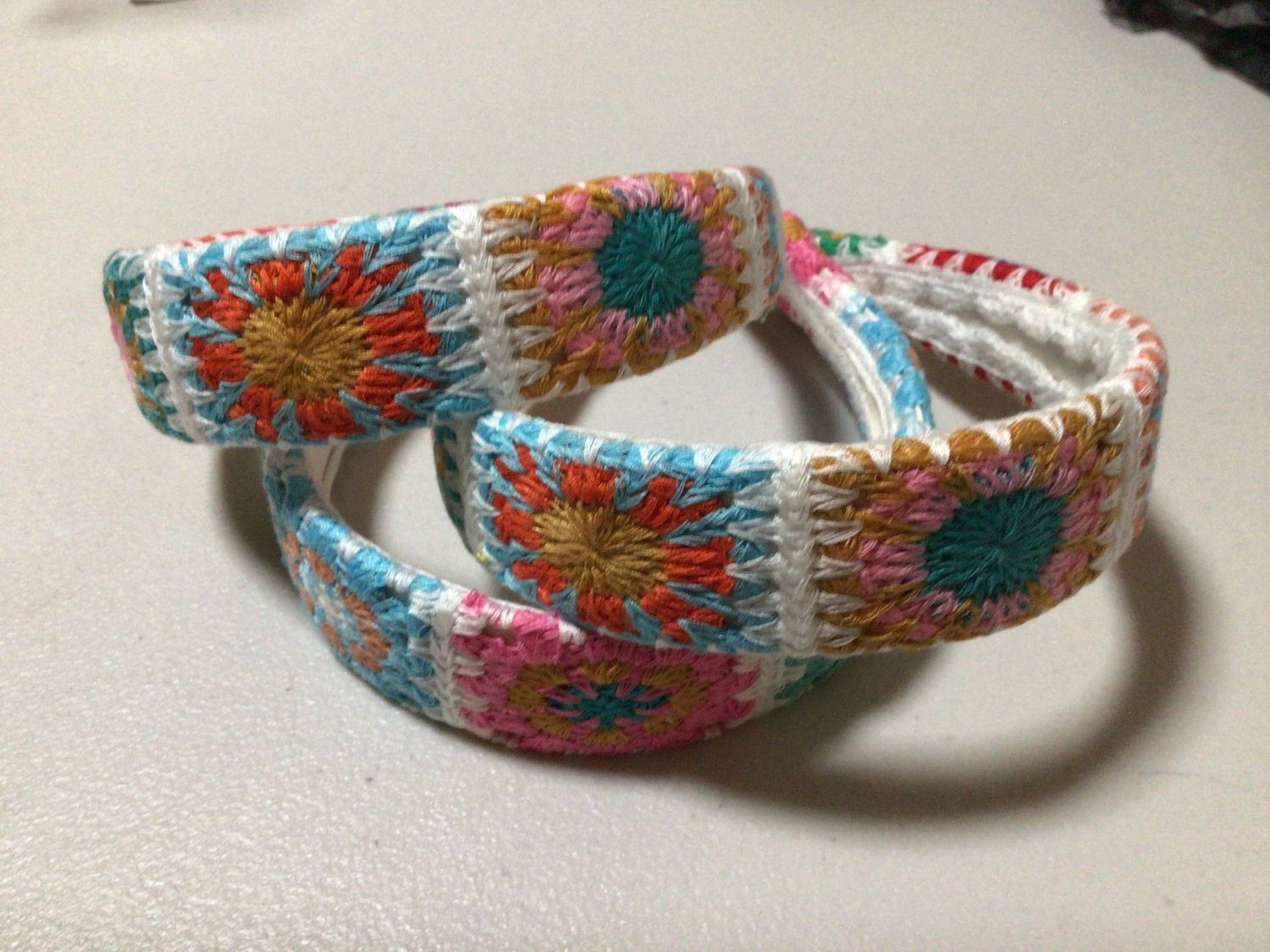 KNITTED GRANNY SQUARE HEADBAND