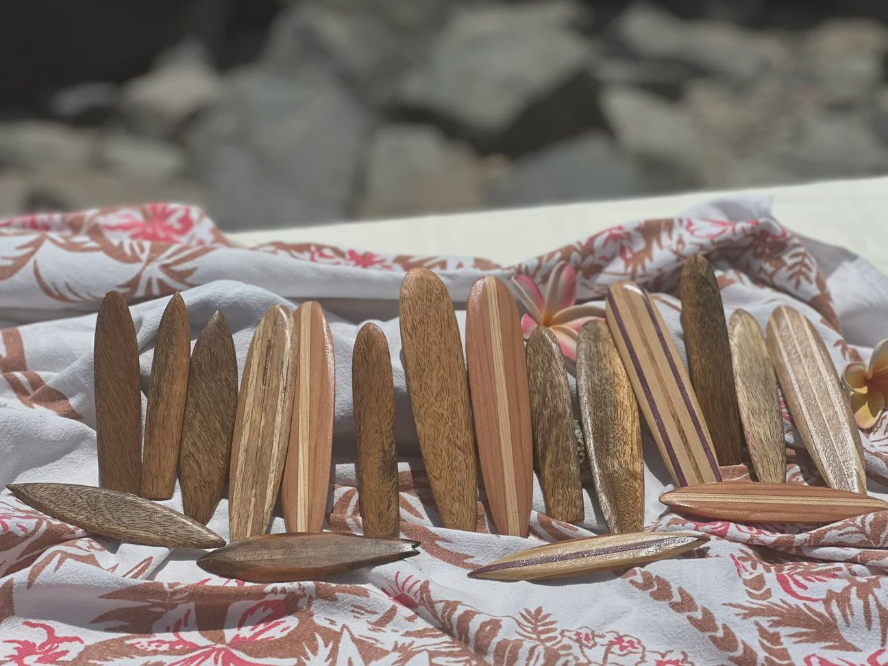 MAKAU MAKERS 5” WOODEN SURFBOARD MAGNET