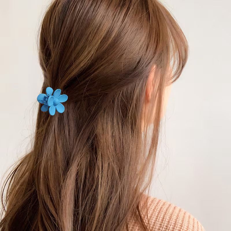 MINI MATTE DAISY HAIR CLIP-ASSORTED COLORS