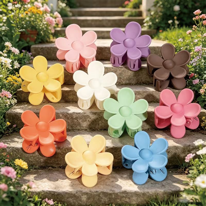 MINI MATTE DAISY HAIR CLIP-ASSORTED COLORS