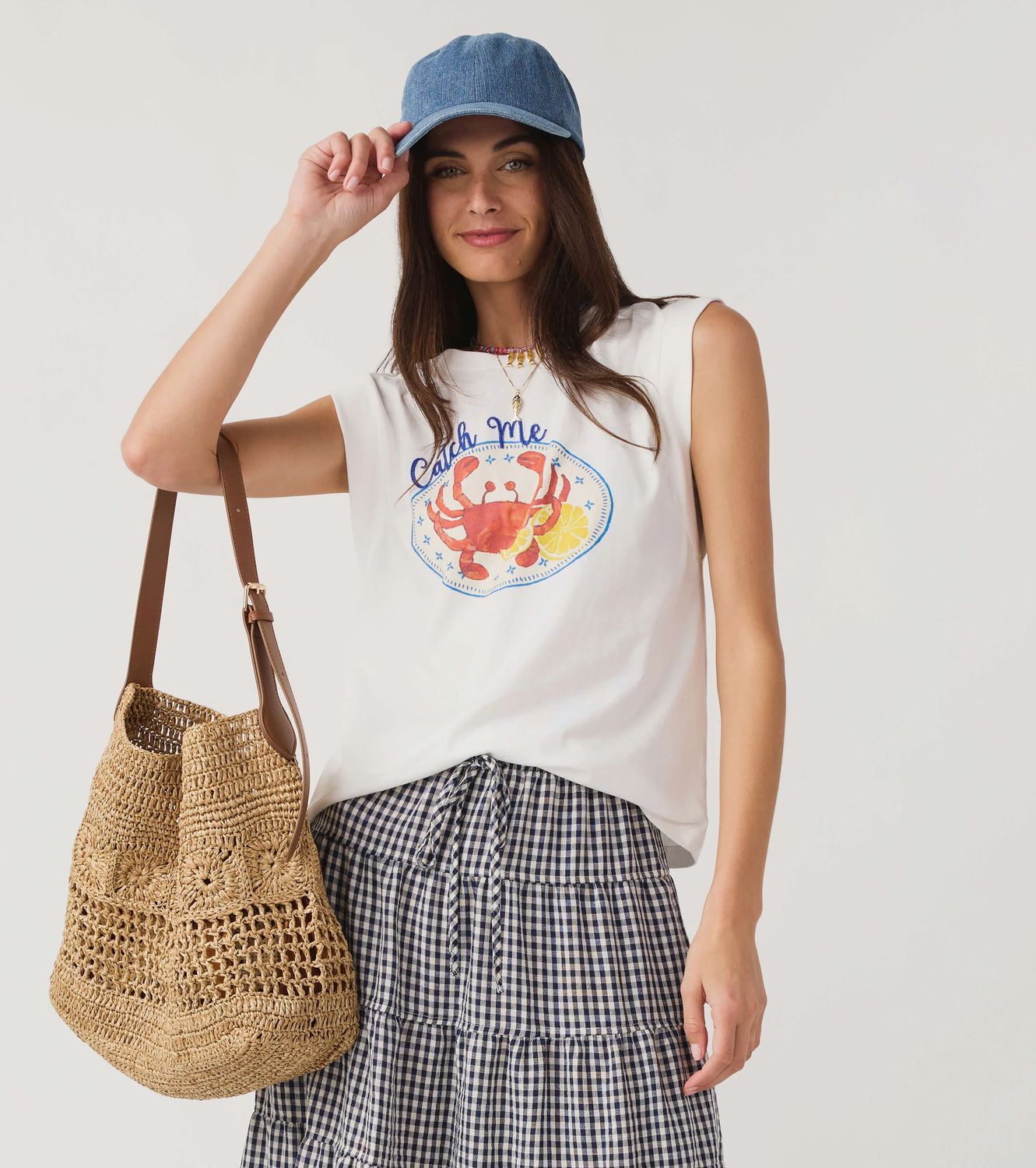 SKIES ARE BLUE CATCH ME CRAB GRAPHIC T SHIRT-WHITE