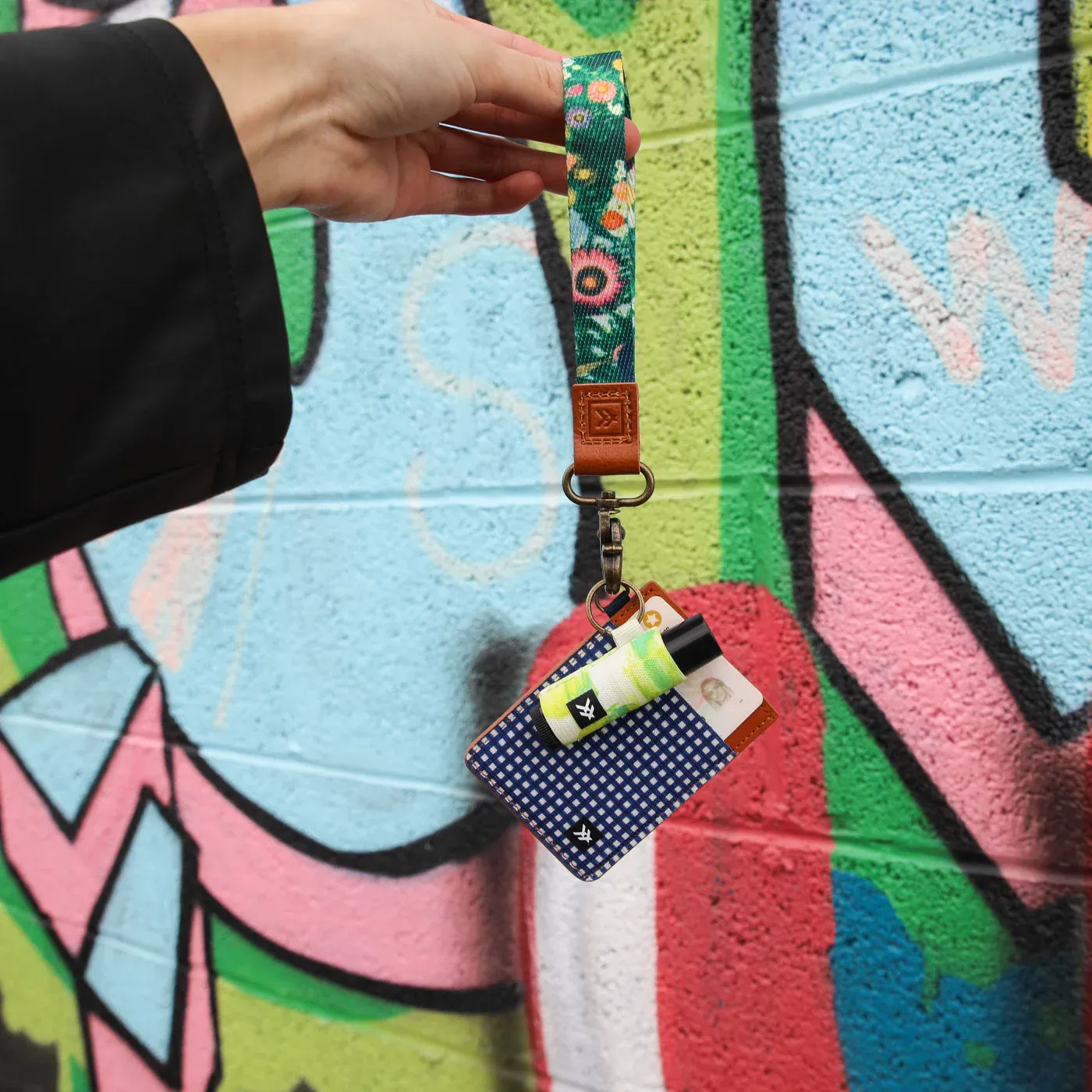 THREAD CLAUDIA WRIST LANYARD