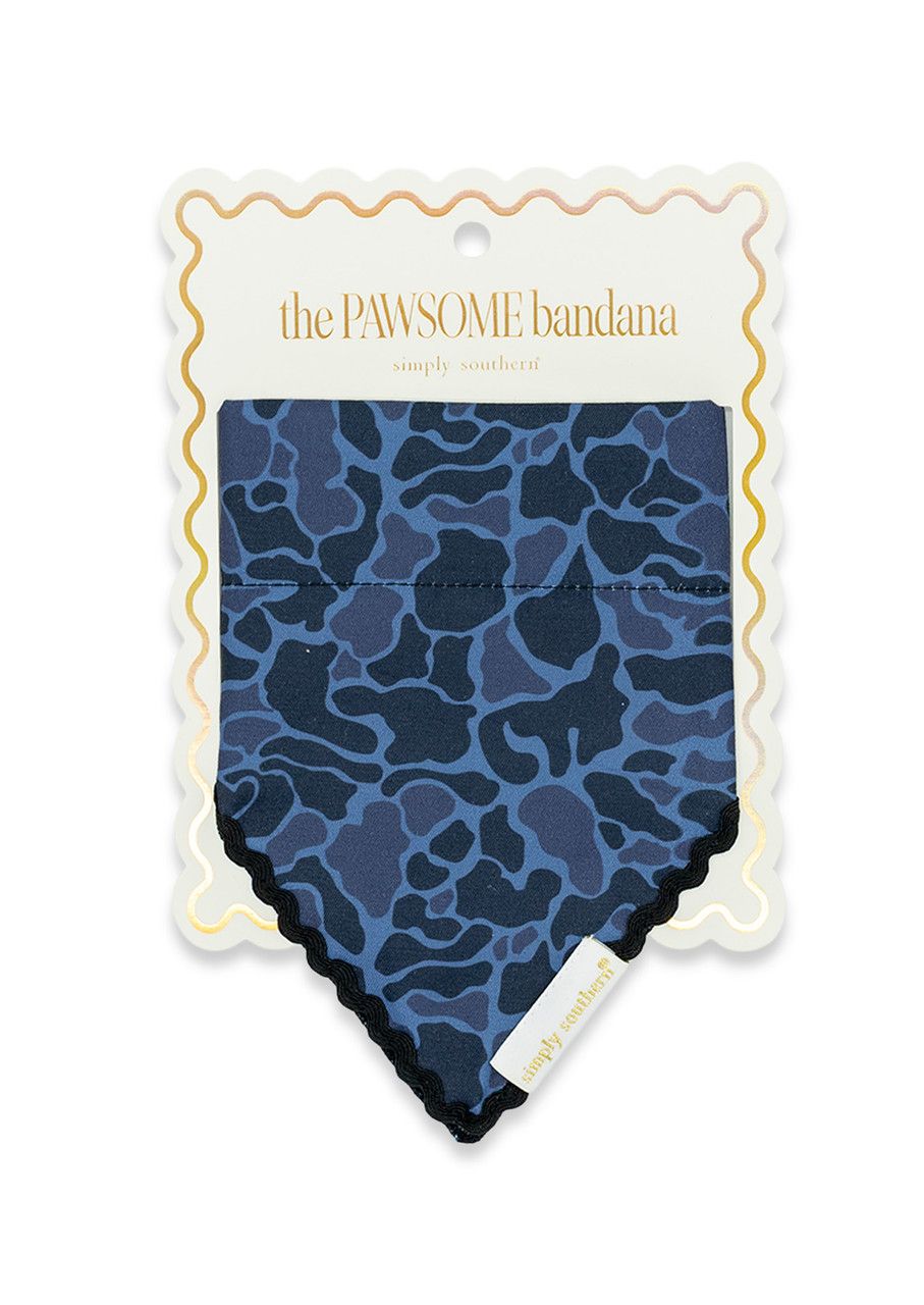0226-PET-BANDANA-CAMO