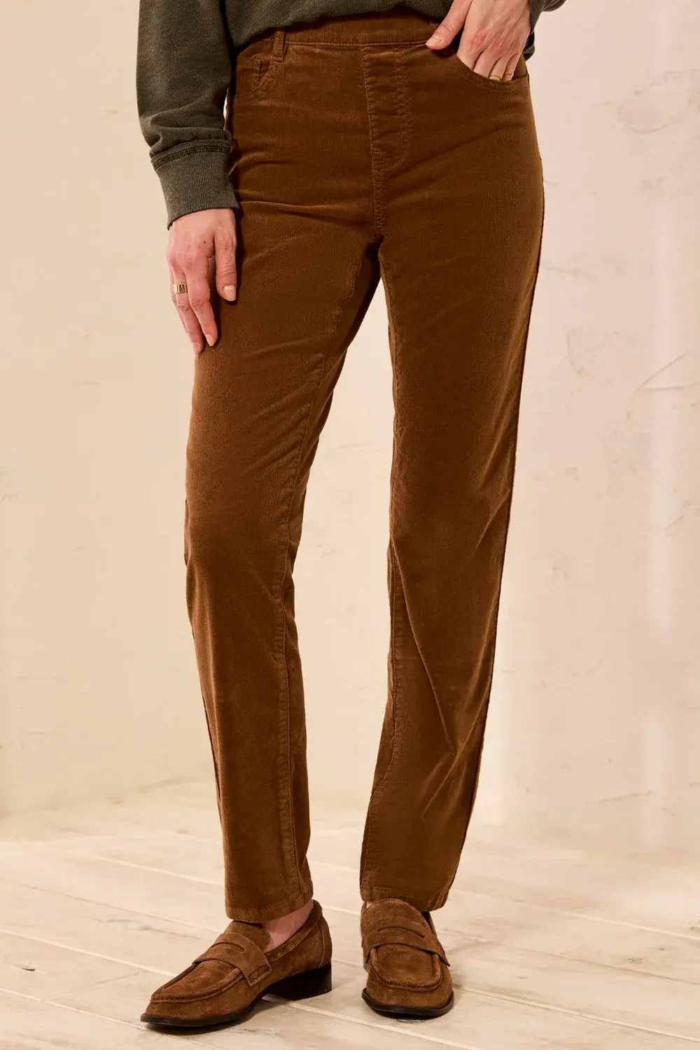 AUDREY PULL ON SLIM ANKLE PANTS -SADDLEBROWN