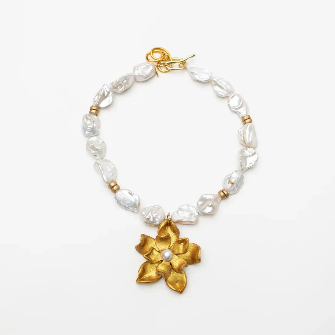 HIDDEN TRUTH JEWELRY ADJUSTABLE BAROQUE PEARLS W/ MAGNOLIA PEARL BLOSSOM NECKLACE