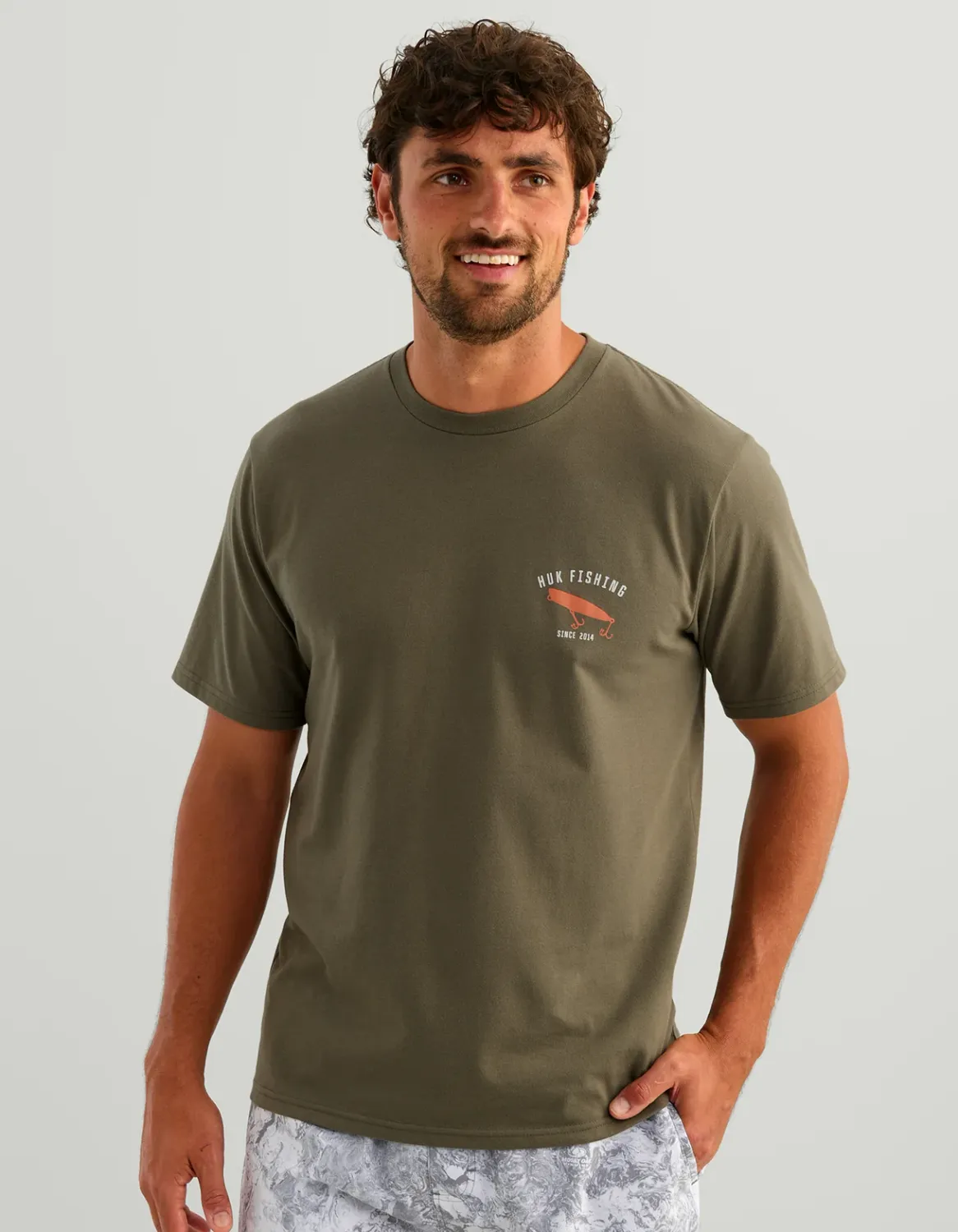 HUK HOOKED SS TEE-MOSS