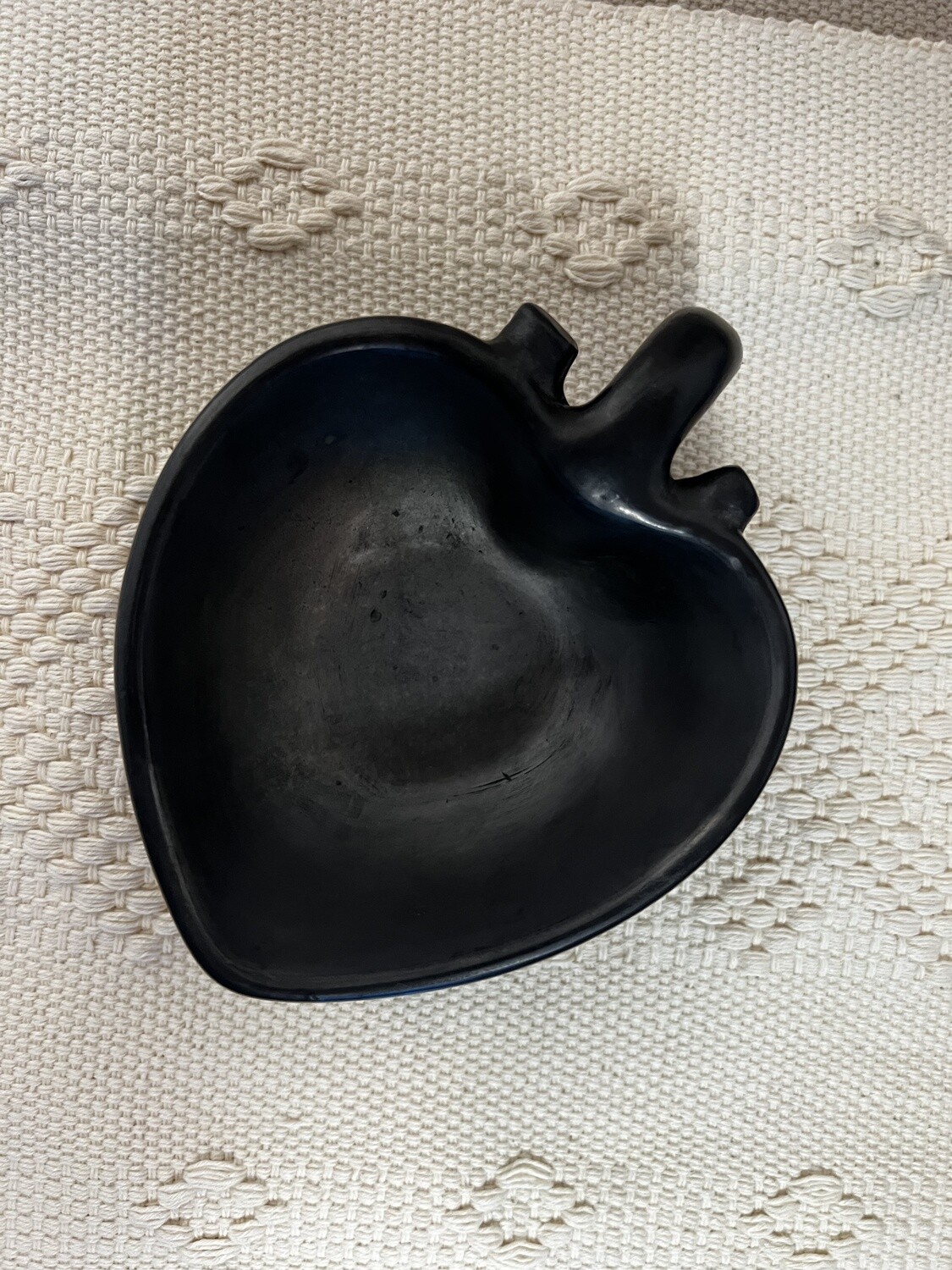 Taza Corazon Barro Negro tipo tazón Acabado Brilloso