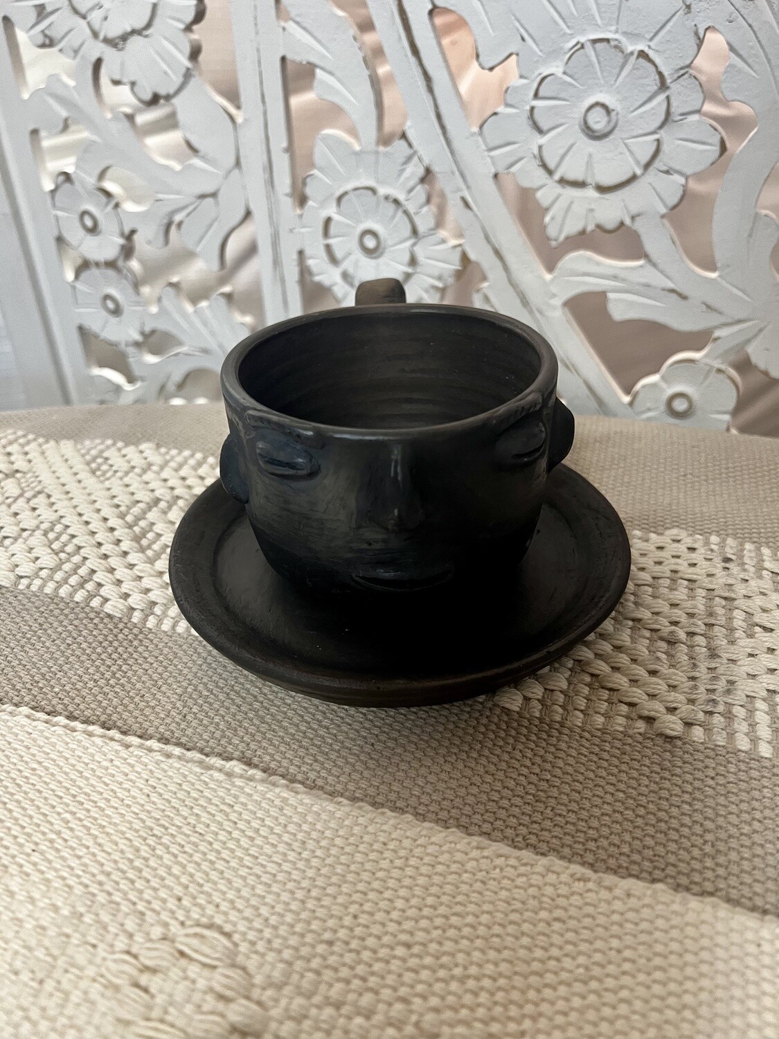 Taza rostro negro ahumado con plato