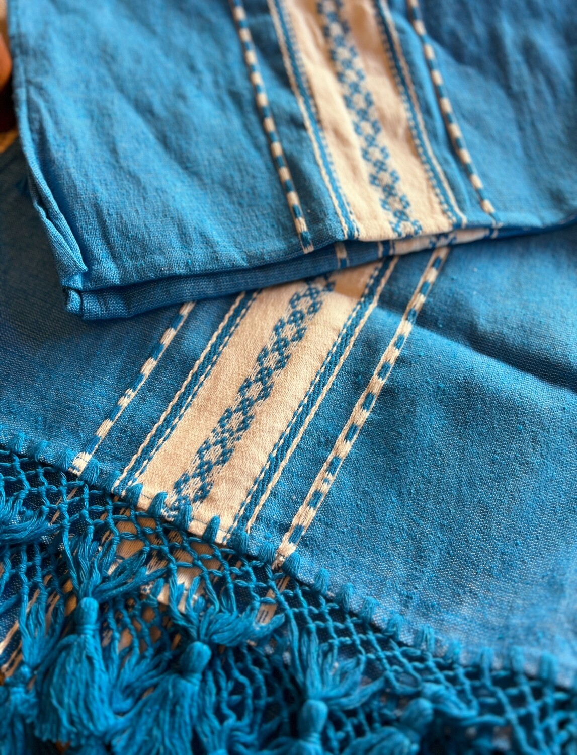 Camino de Mesa  color  Azul y beige