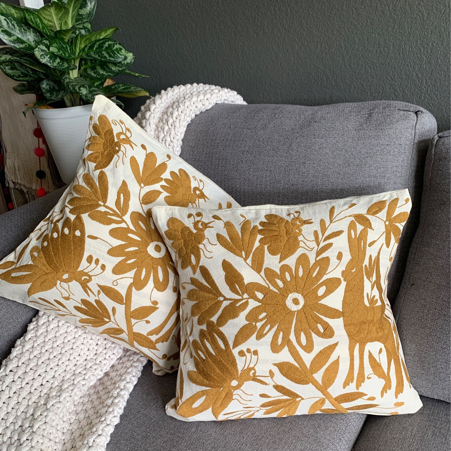 Set de cojines Tenango, (2)Otomi color ocre 