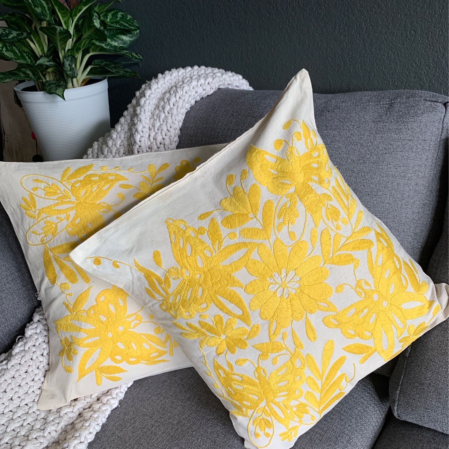 Set de cojines Tenango, (2)Otomi color amarillo 