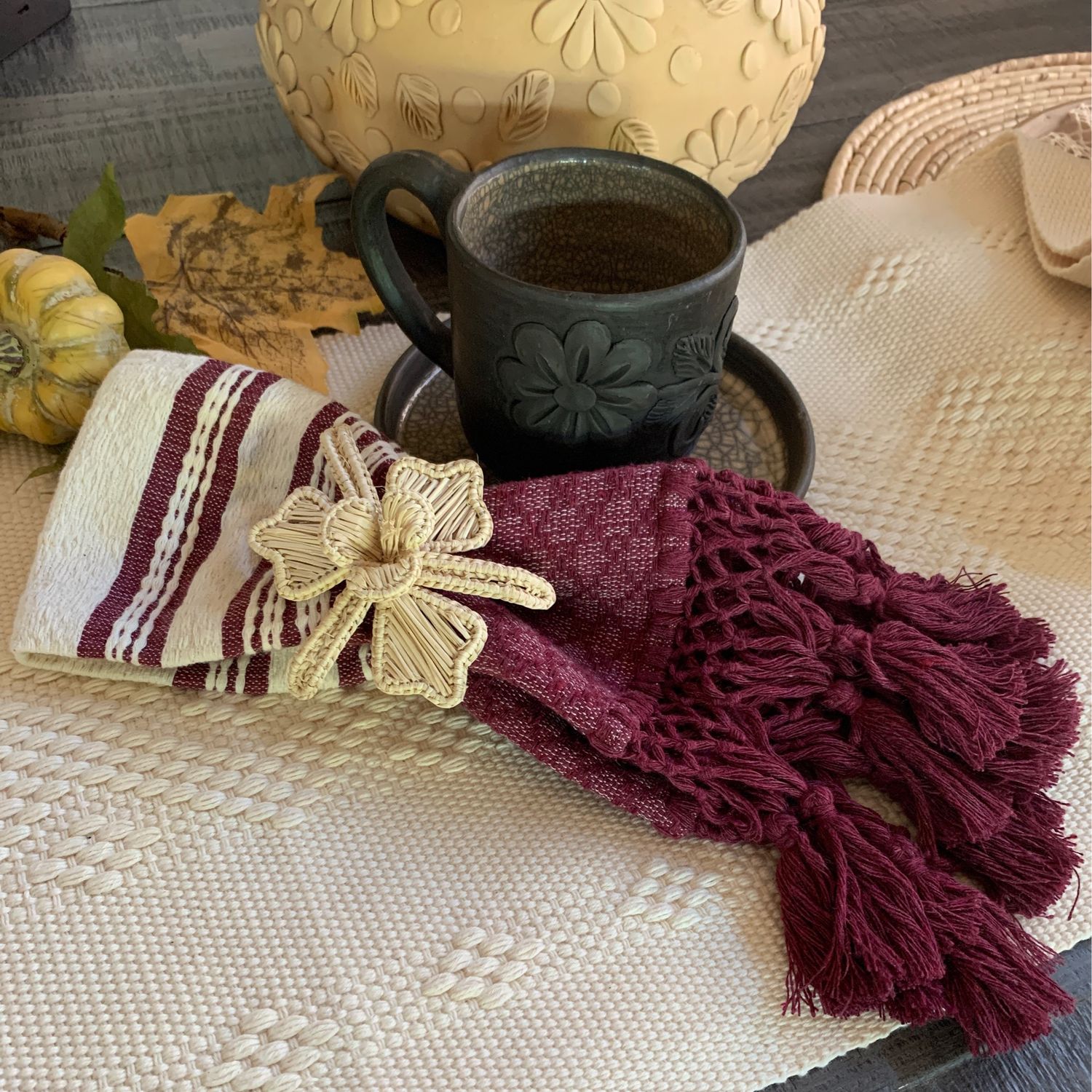 Servilleta de mesa Color vino  y beige 