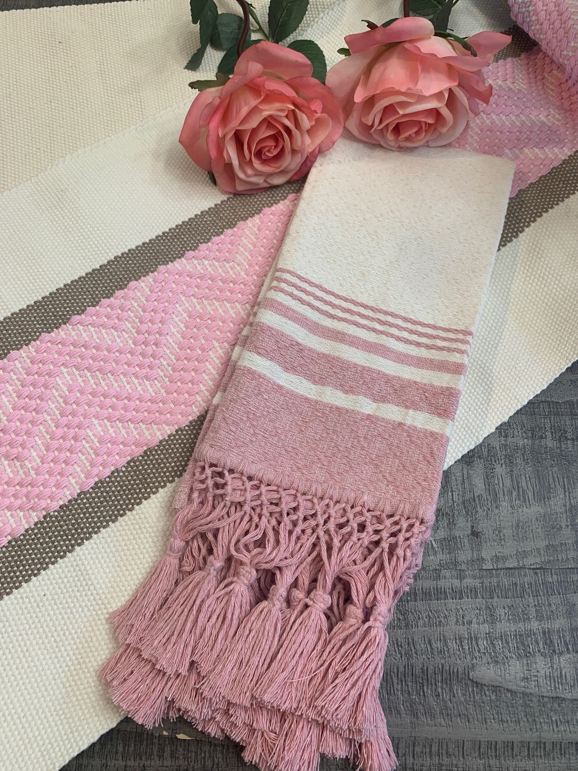 Servilleta Color Crudo con rosa 