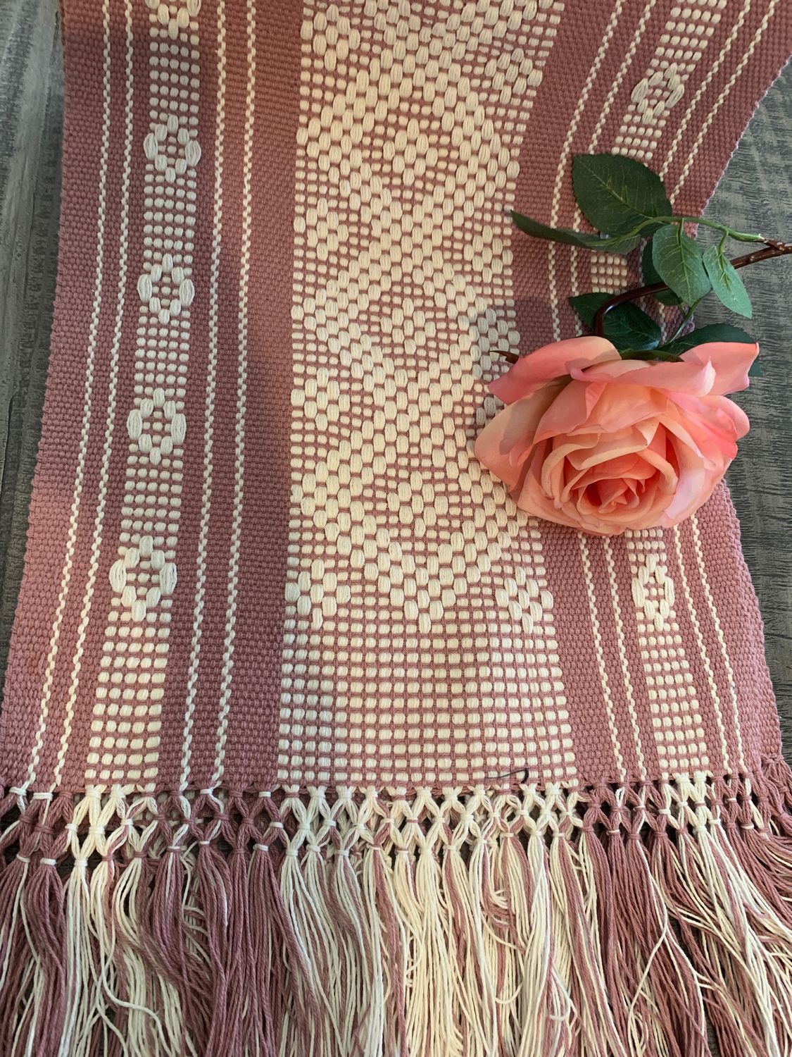 Camino de Mesa  palo de Rosa con Beige 
