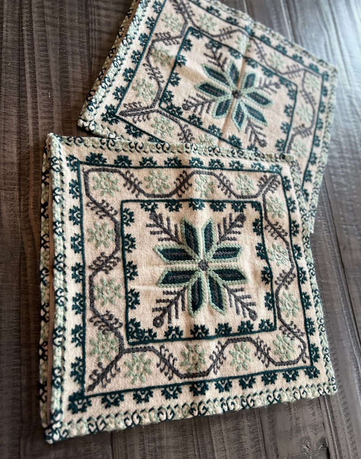 Cojines mazahua verde  set 2 SOLO PREORDEN