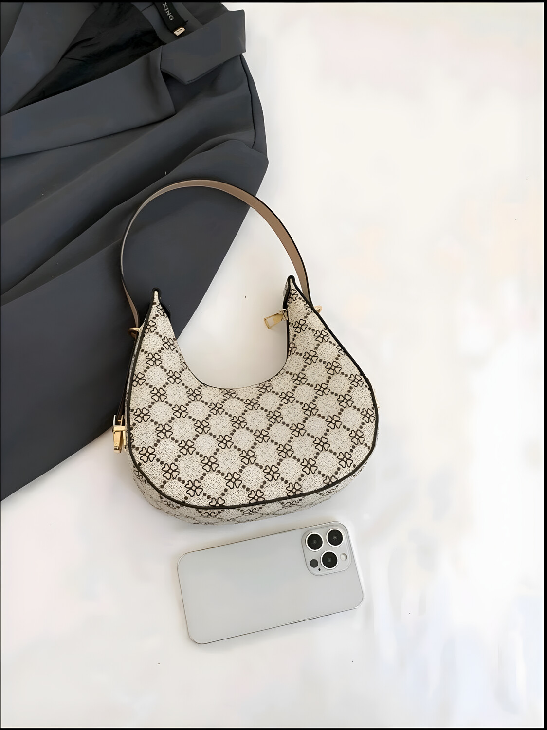 Fashionable Crescent-shaped Pu Shoulder Bag