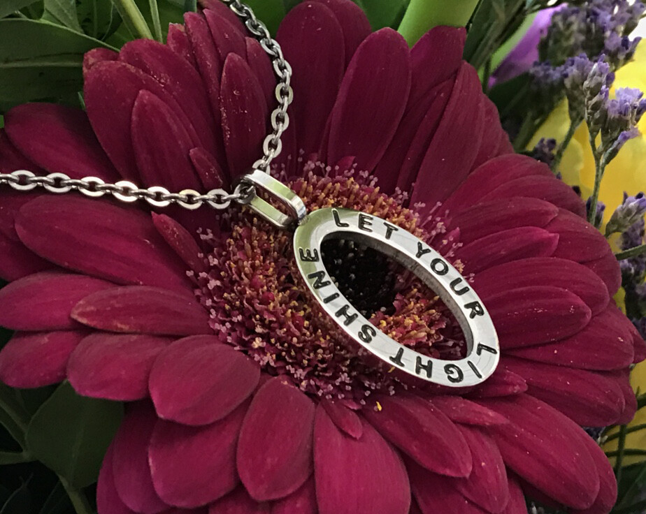 LET YOUR LIGHT SHINE Steel necklace