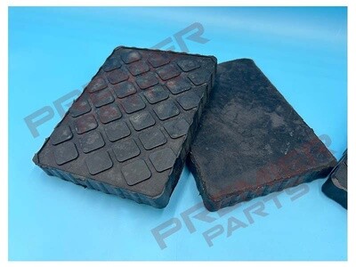 SET OF RUBBER PADS 20MM X 4