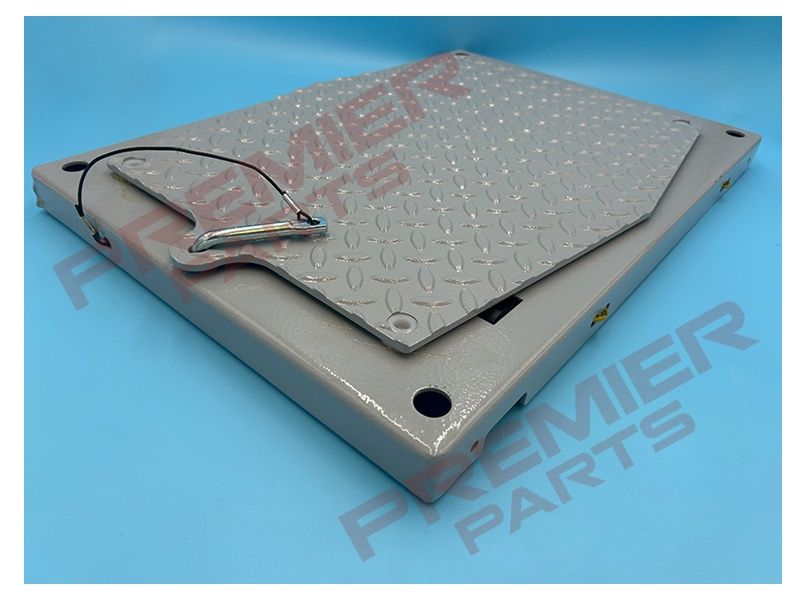 Play detector plate with pivotal movement