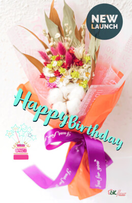 PETITE SIZE DRIED FLOWER BOUQUET - RED & WHITE PETITE SIZE DRIED FLOWER BOUQUET - RED & WHITE