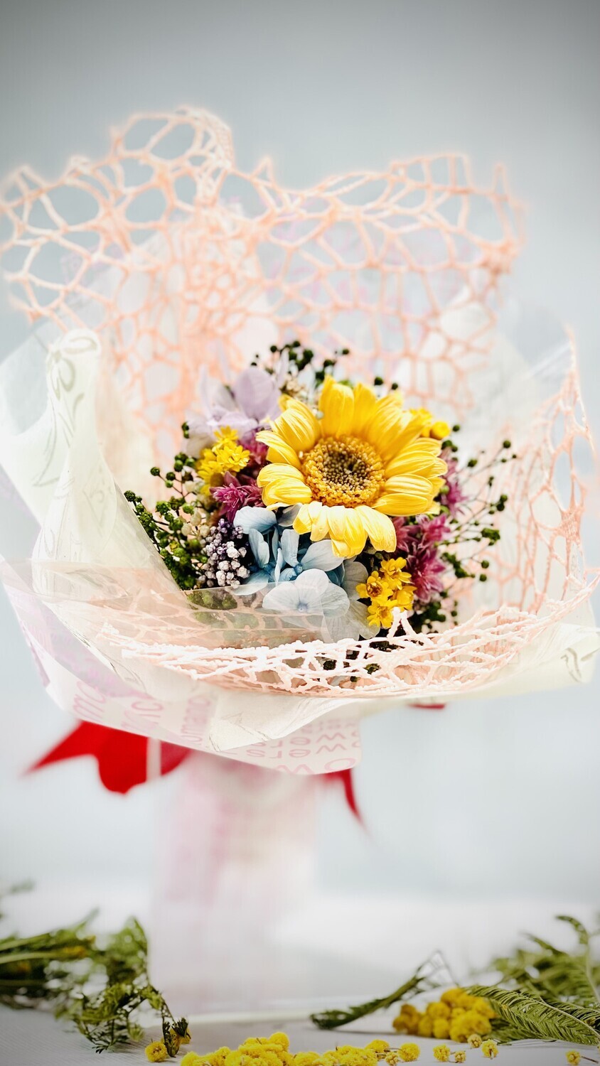 NEW JOURNEY - 1 GRADUATION PLUSH TOY &amp; 1 PETITE SIZED HAND BOUQUET - GERBERA, Color of Gerbera: Golden Yellow