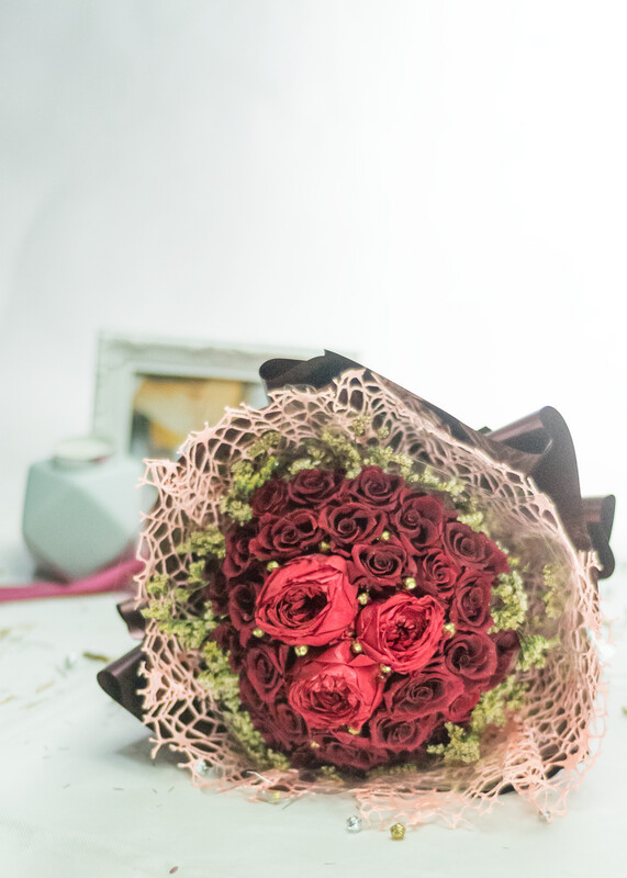 30 ROSES BOUQUET - RED
