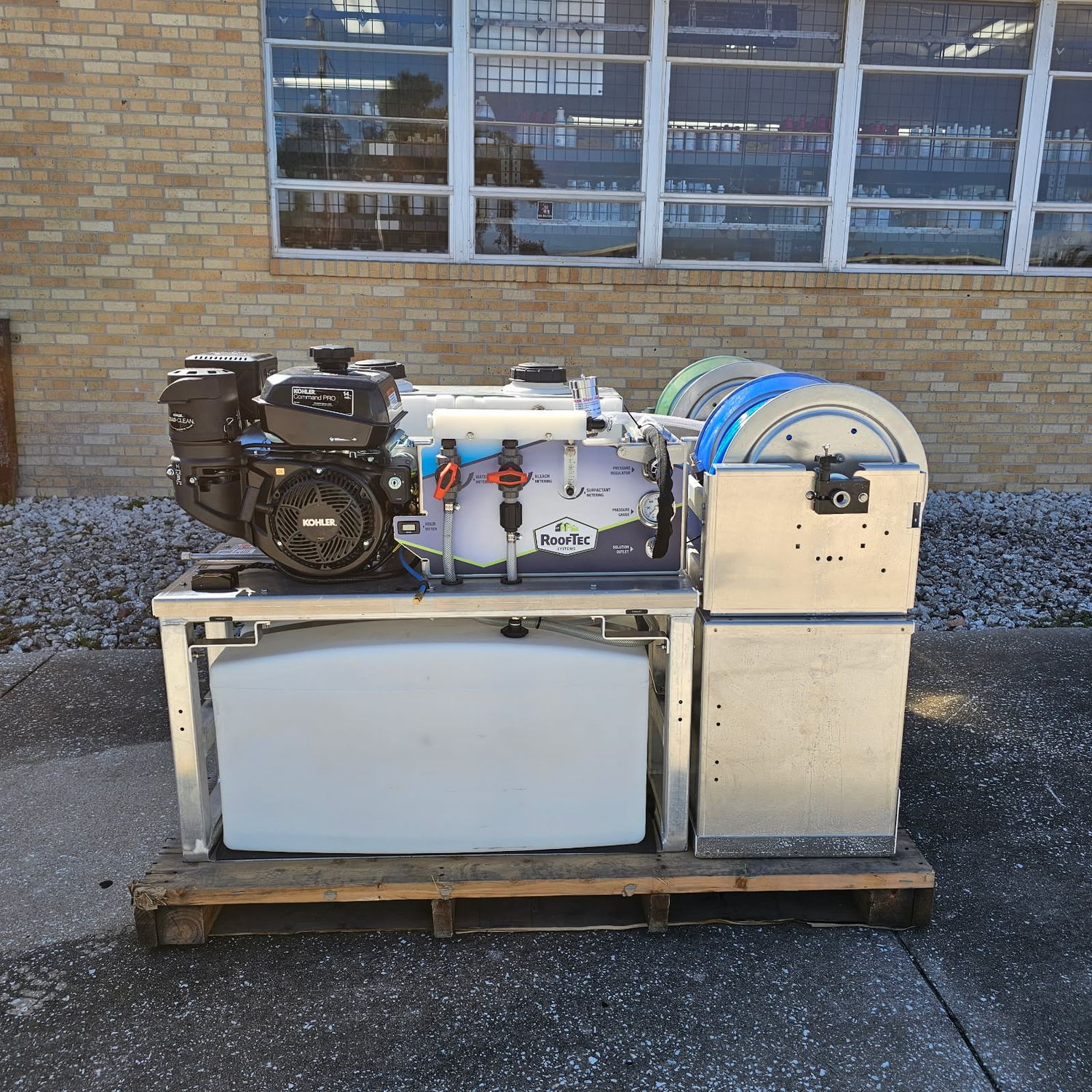 Legend Brands 125224 Rooftec XCS500 Soft Wash And Pressure Wash Machine 221005  2605-2011
