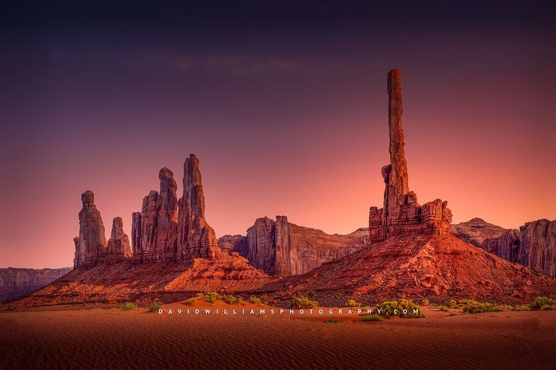 Totem Pole Monument, Monument Valley, Utah, NZ98512