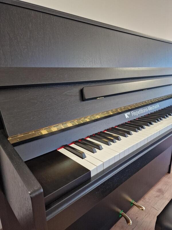 Klavier Sabel 120 mit KTT Repetitionsmechanik, schwarz matt Klavier Sabel 120 mit KTT Repetitionsmechanik, schwarz matt