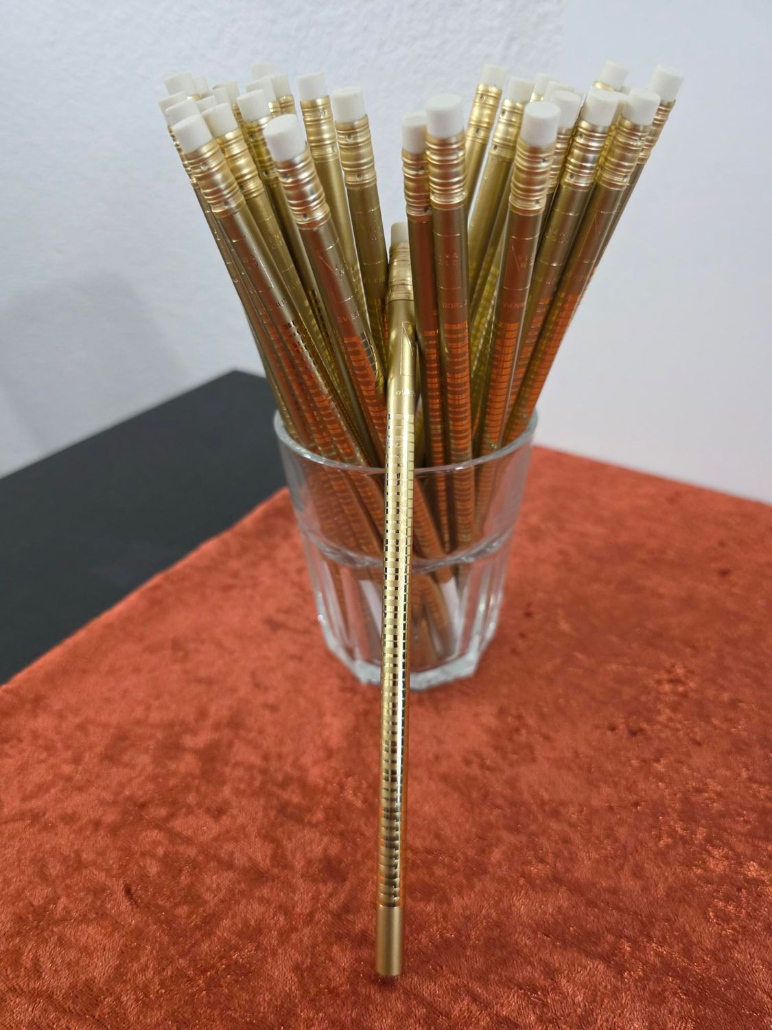 Bleistift Gold Klaviatur Bleistift Gold Klaviatur