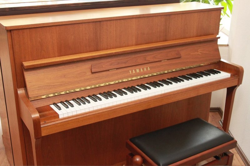 Yamaha, P-116, nussbaum satiniert Yamaha, P-116, nussbaum satiniert