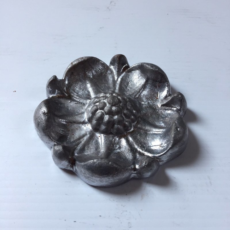 Lead Tudor Rose Motif - LTR3