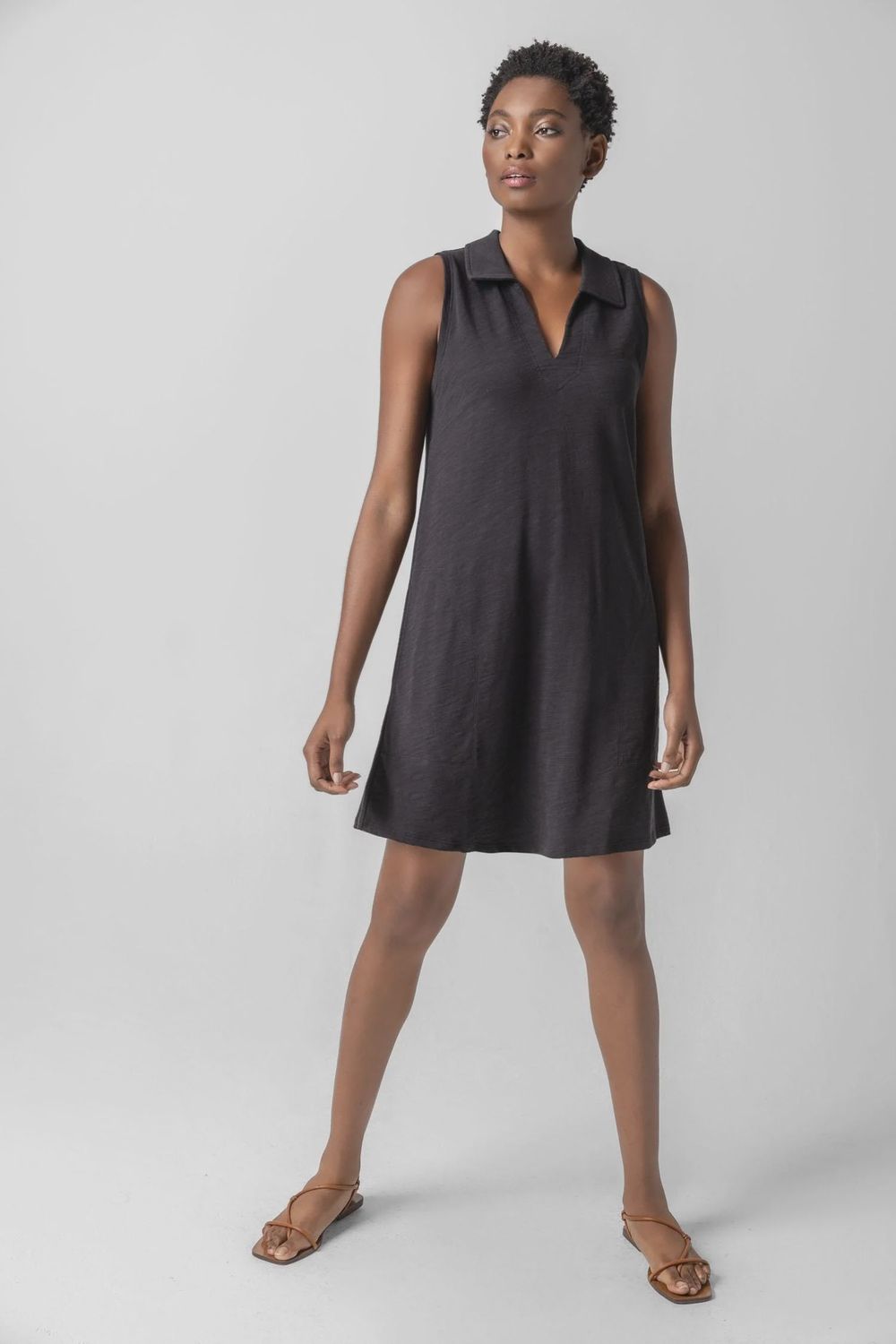 Sleeveless Collared Dress : Black