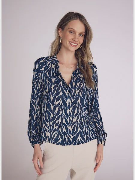 Long Sleeve Raglan Shirt in Navy Leaves