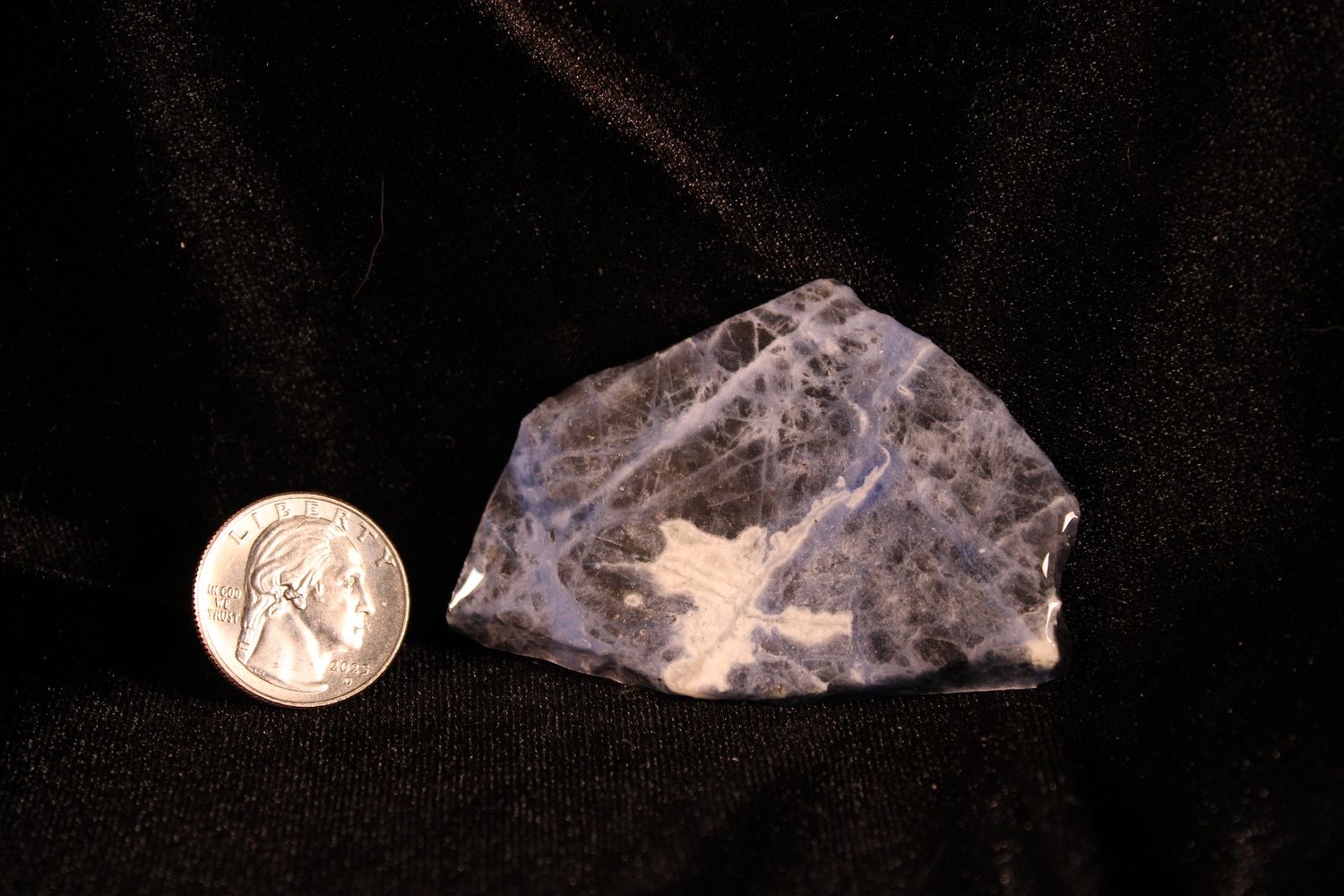 Sodalite Flats, Size: 18 ct