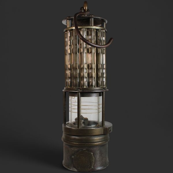 Miner's Oil Lamp - Wolf