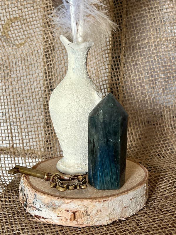 Pointe en Labradorite