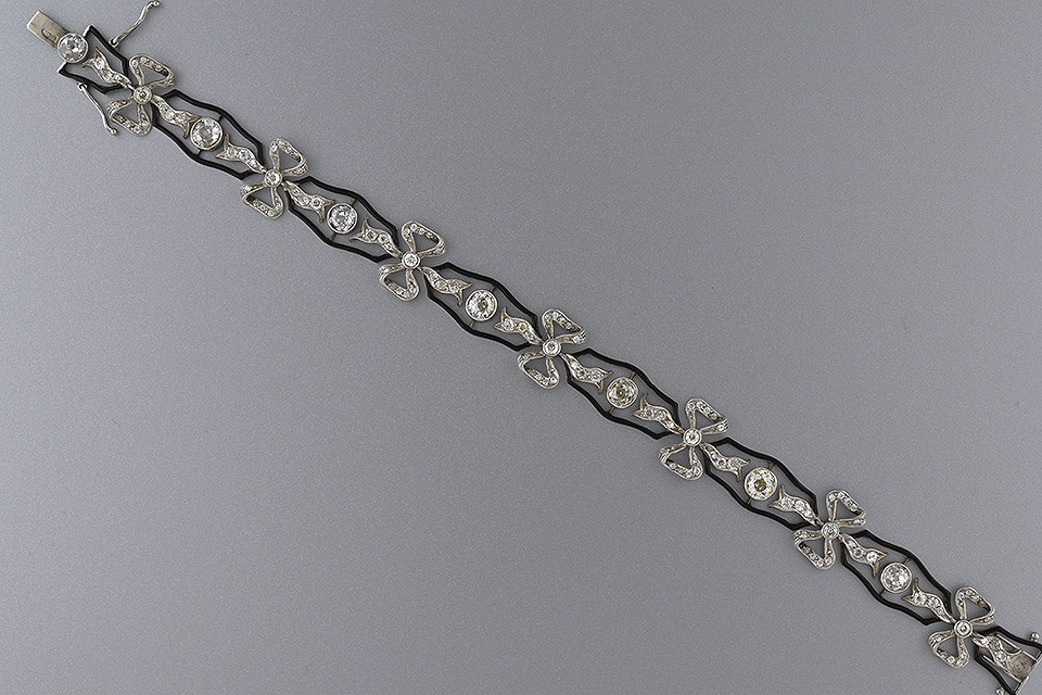 Black Enamel &amp; Bow Link Edwardian Bracelet