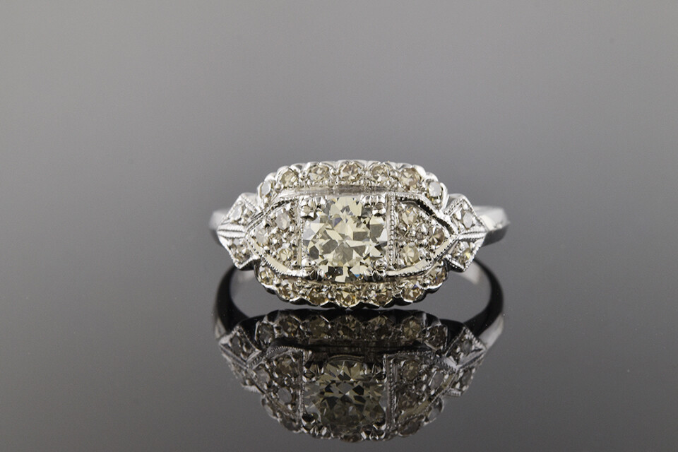 Late Art Deco Diamond Ring