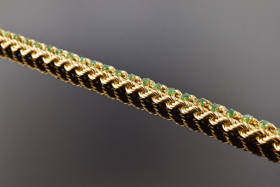 Unique 18 Karat Gold Emerald Bracelet