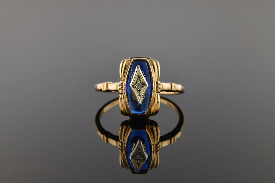 Yellow Gold Ring with Blue Center