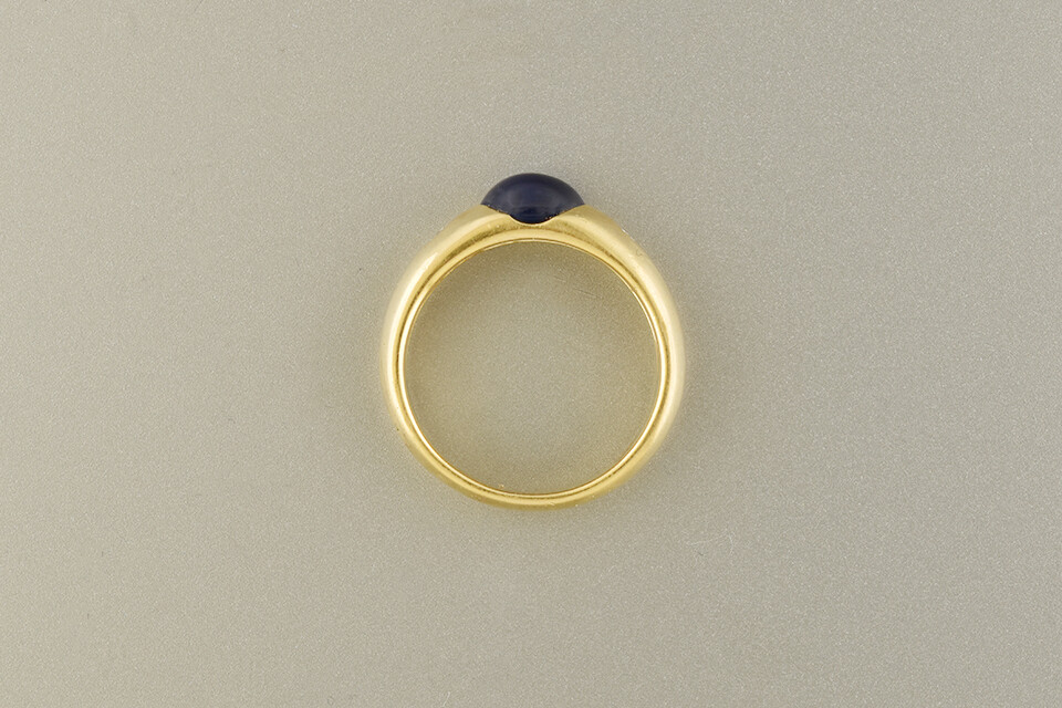 Cabochon Sapphire Ring