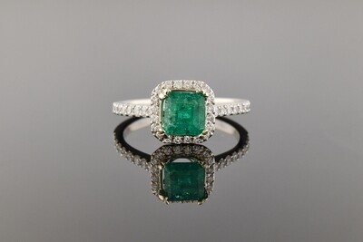Emerald Ring with Diamonds